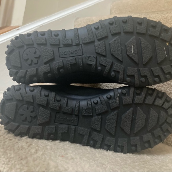 Black Totes Snow Boots Women’s Size 7 - Picture 6 of 8